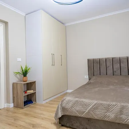 New Bazaar Cane 2 Tirana