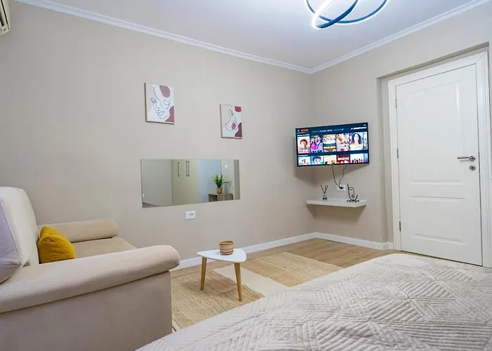 New Bazaar Cane 2 * Tirana