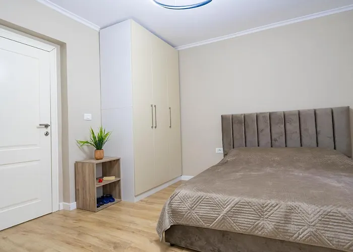 New Bazaar Cane 2 Tirana